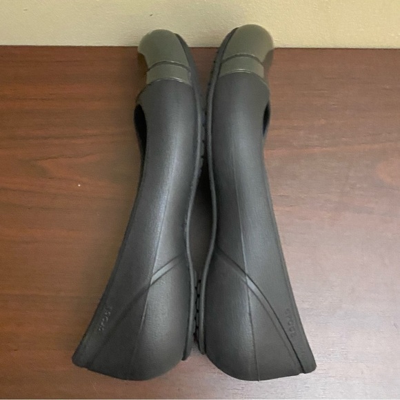 Crocs Mary J. Patent Cap Toe Slip On Flat sz7W - Picture 5 of 10